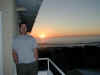 ct-camps-bay-brighton-apt-sunset-dan-1-600.jpg (44456 bytes)